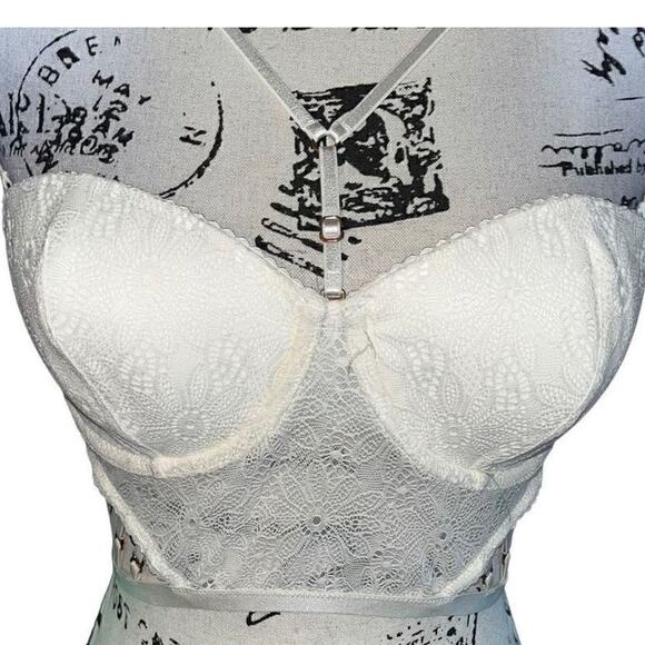 Victoria’s Secret balconette underwire bra 34C - Picture 1 of 5